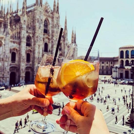 APERITIVO HOTEL RAFFAELLO Hotel Raffaello Milán APERITIVO HOTEL RAFFAELLO Hotel Raffaello Milán