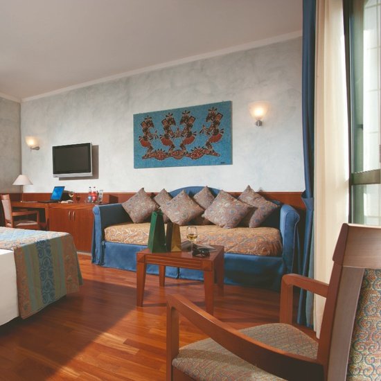 Habitación familiar Hotel Raffaello Milán Habitación familiar Hotel Raffaello Milán