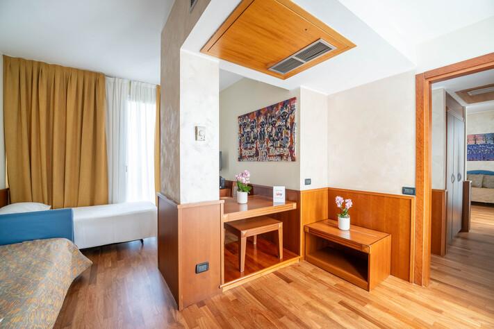 Habitación familiar Hotel Raffaello Milán Habitación familiar Hotel Raffaello Milán