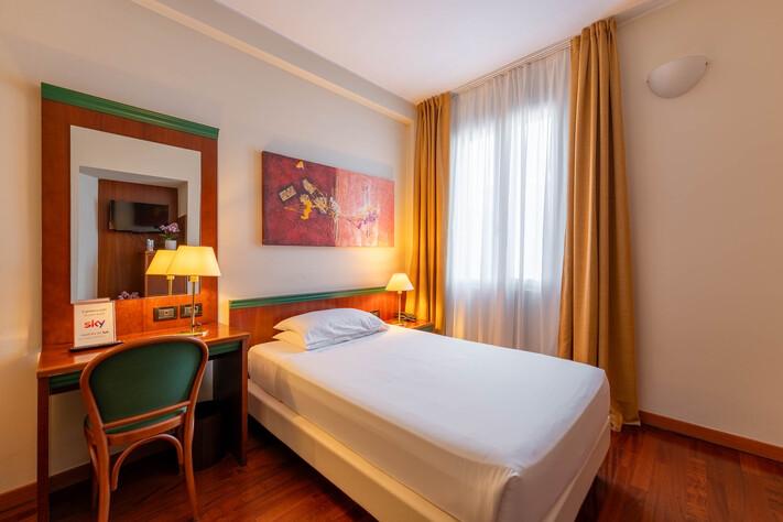 Habitación individual Hotel Raffaello Milán Habitación individual Hotel Raffaello Milán